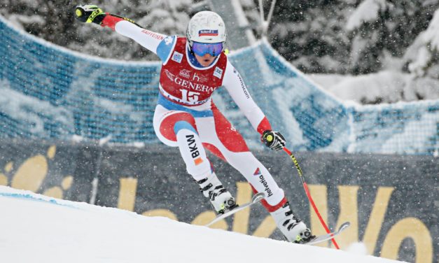 Corinne Suter derrière Ester Ledecka