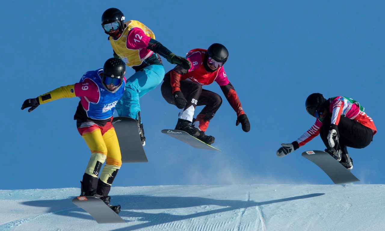 Les Suisses font fort en snowboardcross