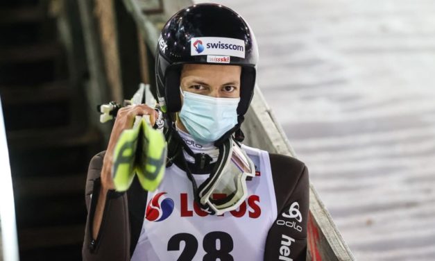 Gregor Deschwanden commence par un top 15