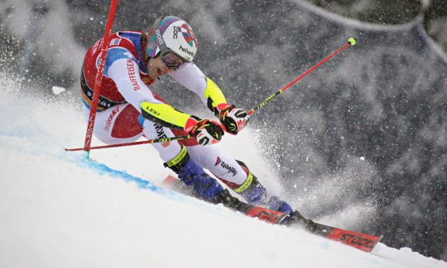 Podium et dossard rouge pour Odermatt