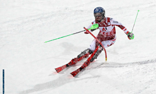 Marco Schwarz s’impose sous la neige de Schladming