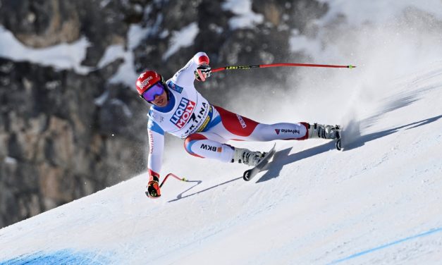 Beat Feuz offre une 200e médaille à la Suisse