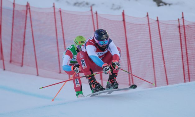 Ryan Regez se fracture une main
