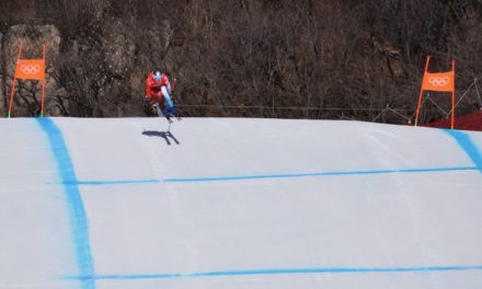 Marco Odermatt va continuer sur des skis suisses