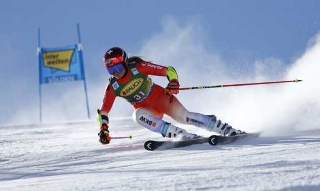 Corinne Suter assure à Zermatt/Cervinia