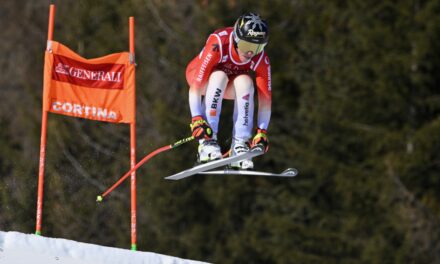 Lara Gut-Behrami sur le podium d’une course maudite à Cortina