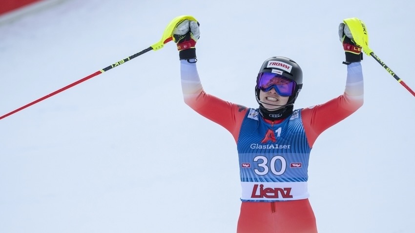 Nicole Good sacrée en slalom, Amélie Klopfenstein dans les cinq