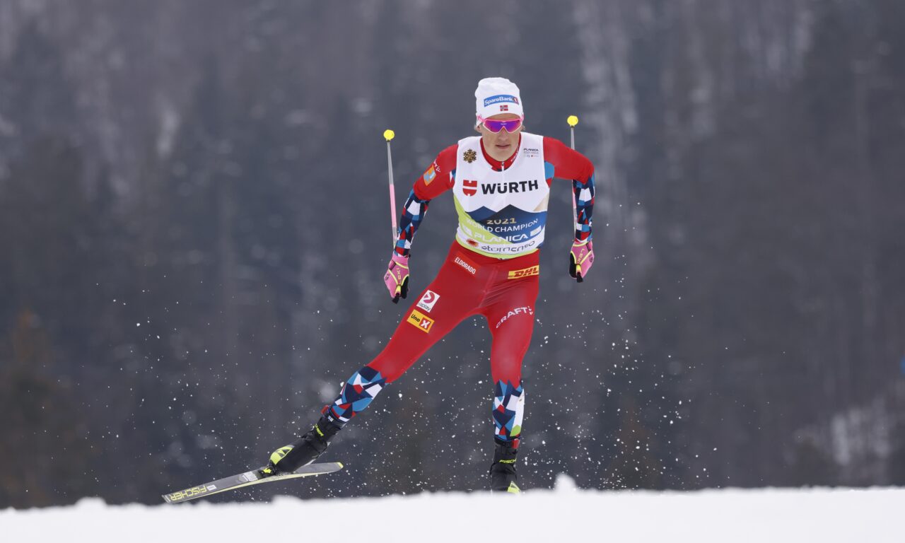 Johannes Høsflot Klæbo extraordinaire sur 50 km à Oslo