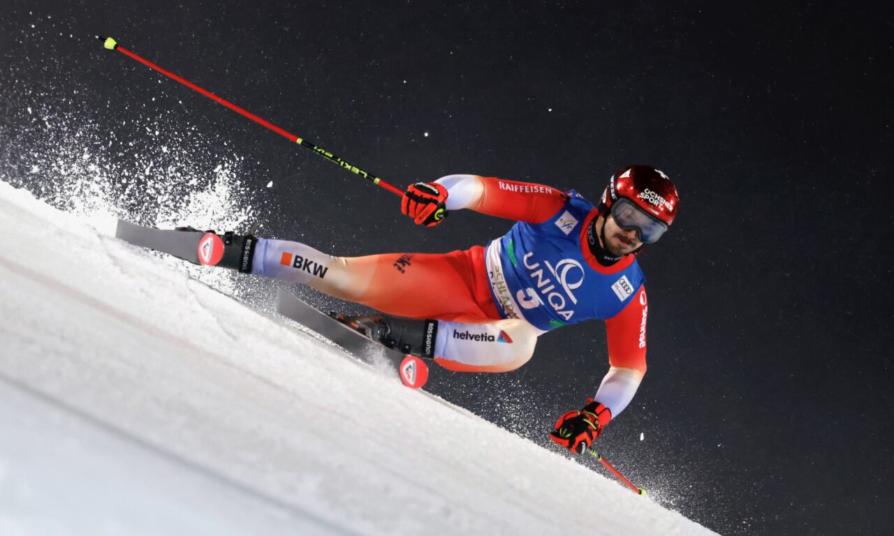 Loïc Meillard en tête à Schladming, Marco Odermatt loin