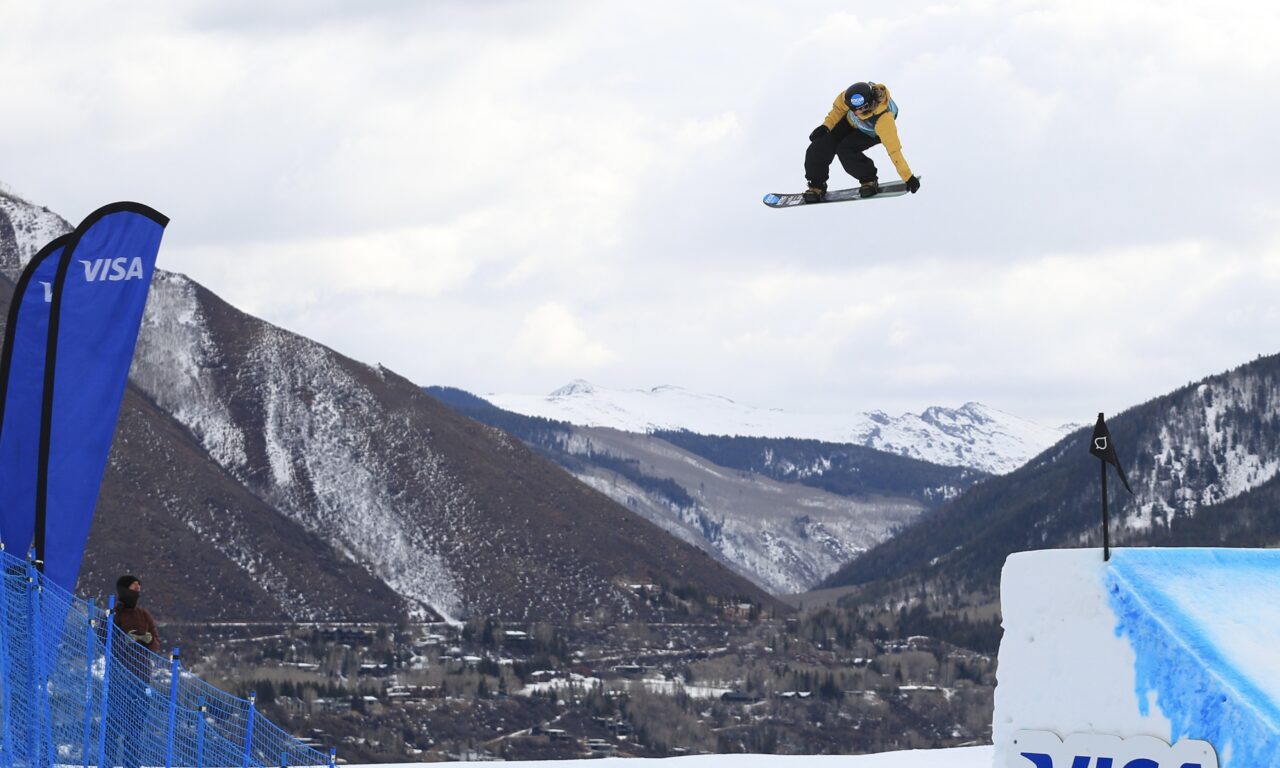 Ariane Burri se montre en slopestyle