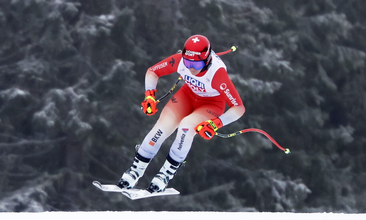 Corinne Suter et Lara Gut-Behrami se secouent à Kvitfjell