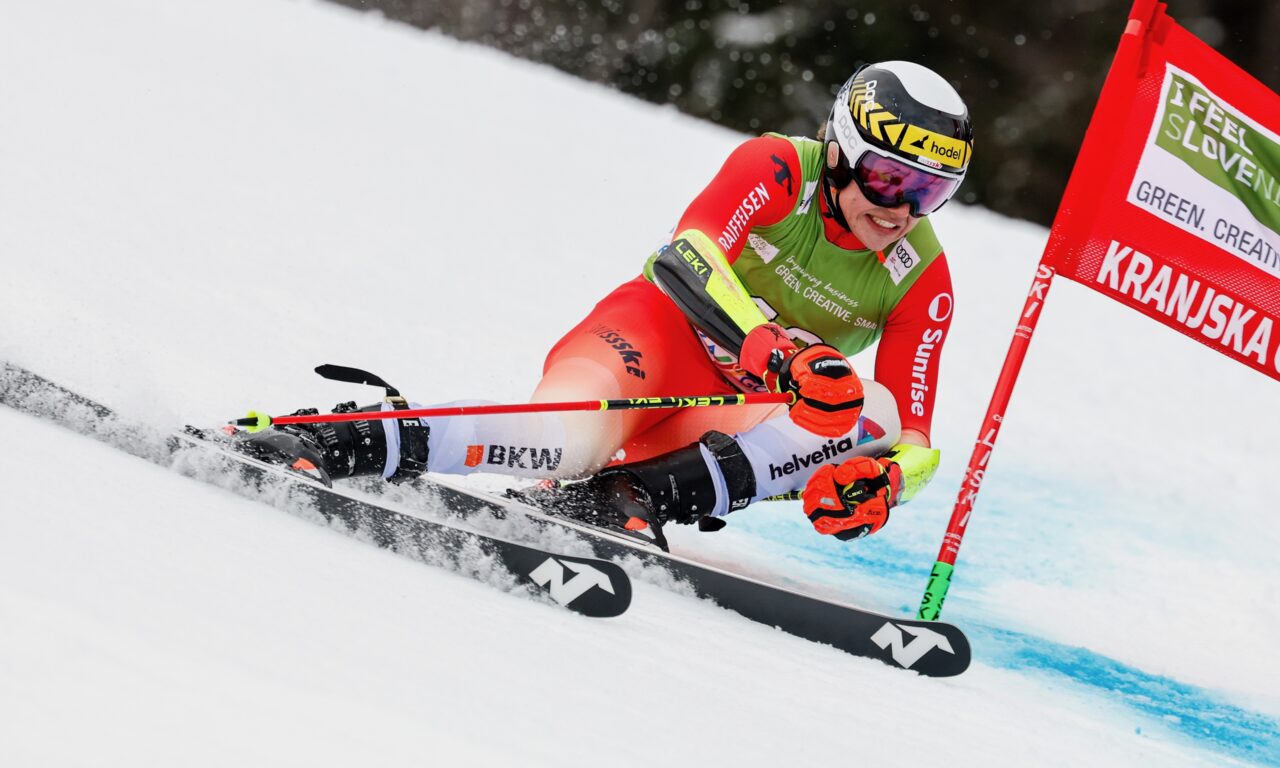 Lenz Hächler monte sur un important podium