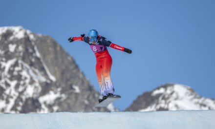 Sina Siegenthaler au pied de la boîte à Cervinia
