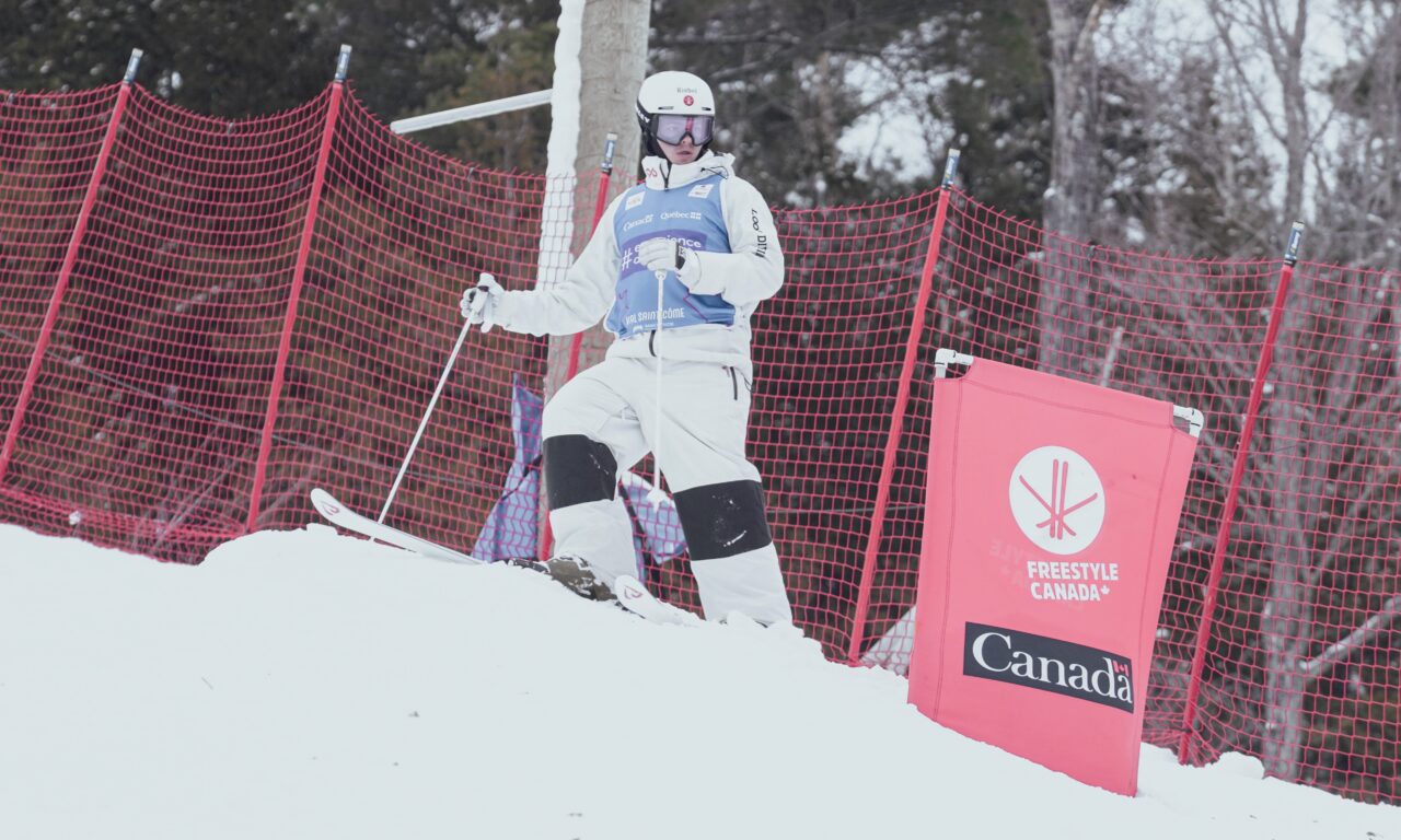 Le « King » Mikaël Kingsbury dans le « club des 100 »