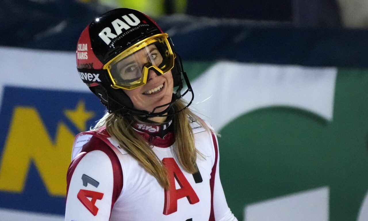 Katharina Liensberger grièvement touchée au genou droit