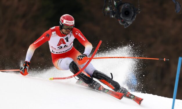 Ramon Zenhäusern au pied de la boîte en Coupe d&rsquo;Europe