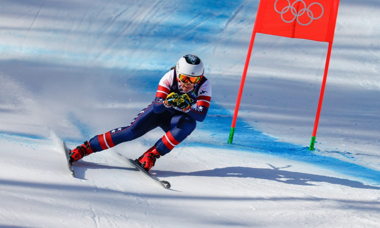 L’or de Breezy Johnson éclipsé par la chute de Lindsey Vonn