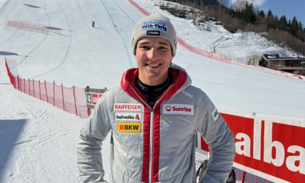 Triplé suisse à Saalbach et double place fixe en descente