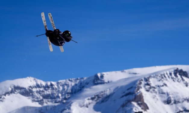 Sarah Höfflin éblouissante à Silvaplana, devant Giulia Tanno