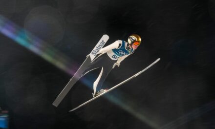 Domen Prevc réalise l&rsquo;exploit, les Autrichiens de retour