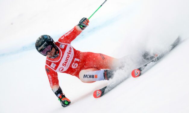 Livio Simonet range à son tour les skis